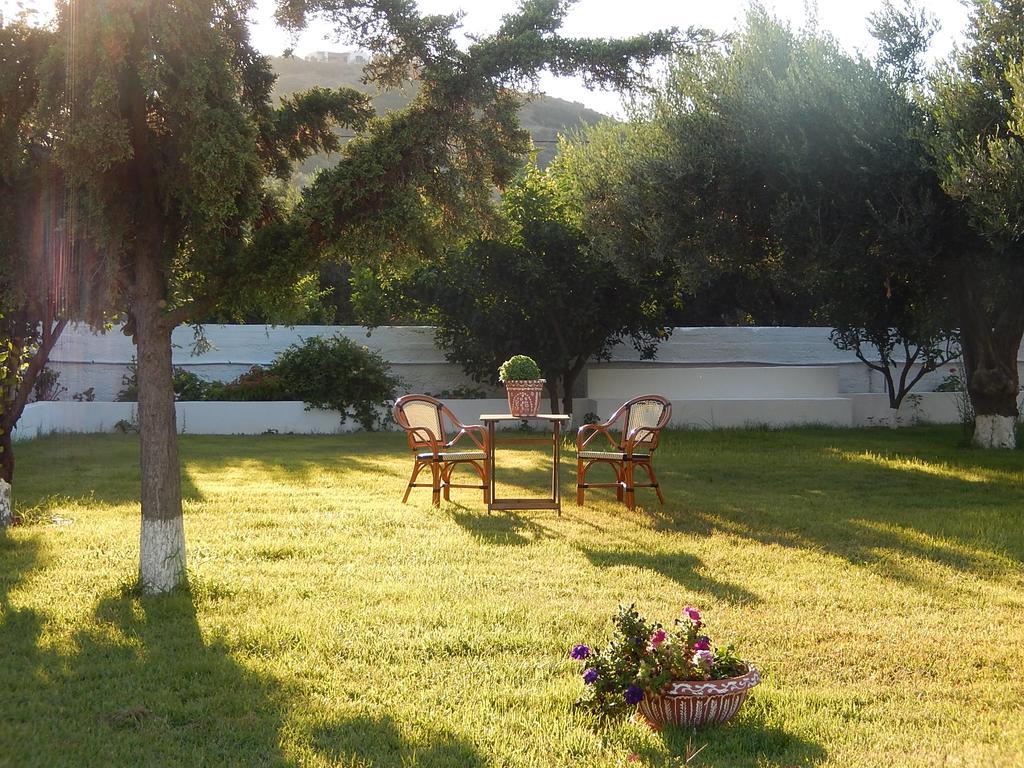 Deidamia Hotel Skyros Exterior photo