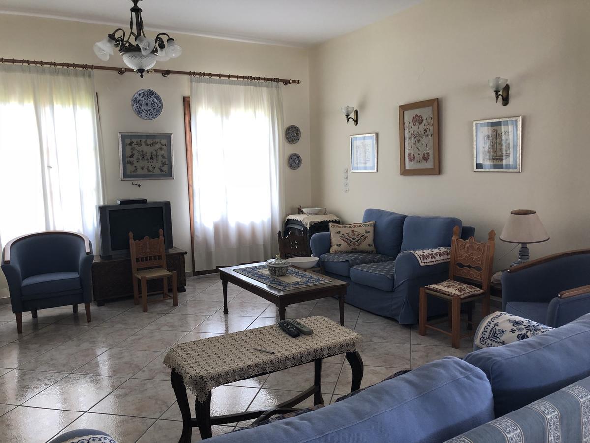 Deidamia Hotel Skyros Exterior photo